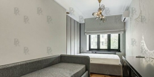 3-комн квартира Бронная Б. ул,  д. 8