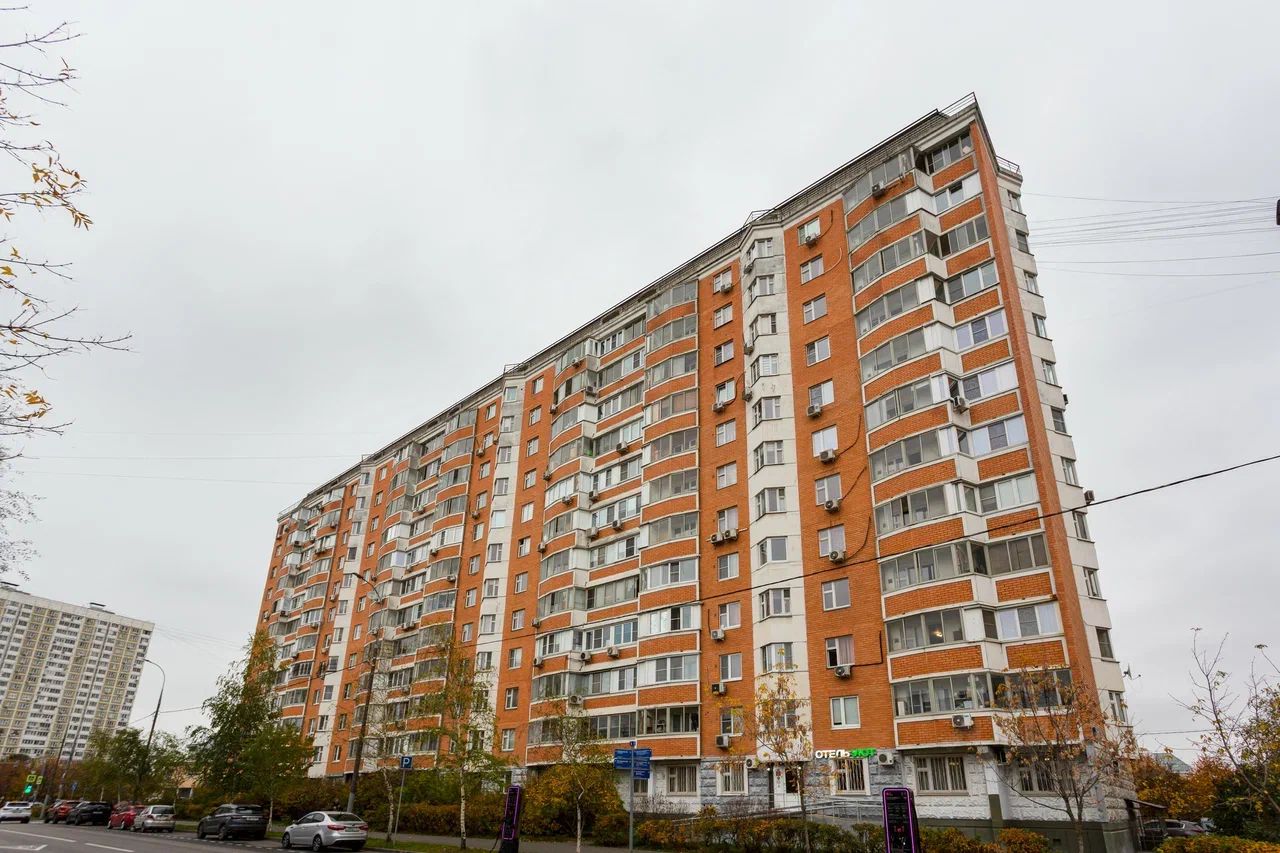 Продажа 1-комн квартиры на вторичном рынке улица Рудневка, 2