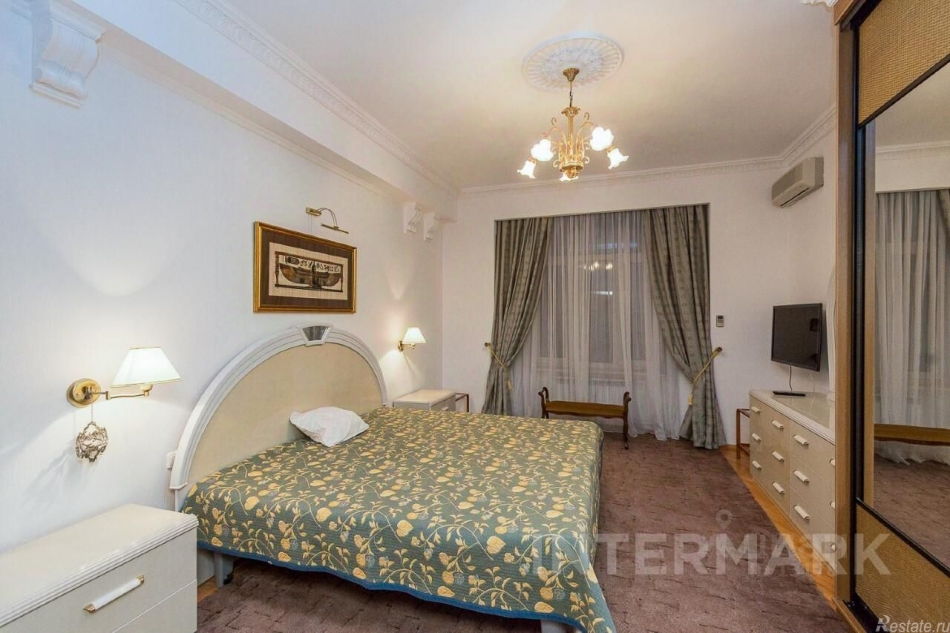 Аренда 3-комн квартиры на вторичном рынке площадь Борьбы,  д. 15