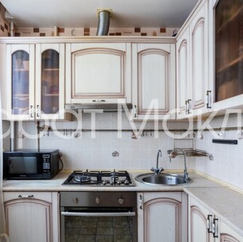 2-комн квартира Учительская улица,  д. 12 к1