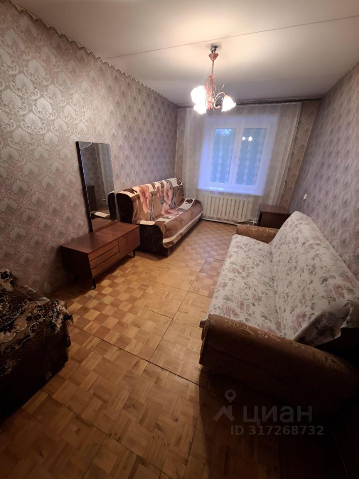 Продажа 2-комн квартиры на вторичном рынке д. Тарасково, улица Комсомольская, 20