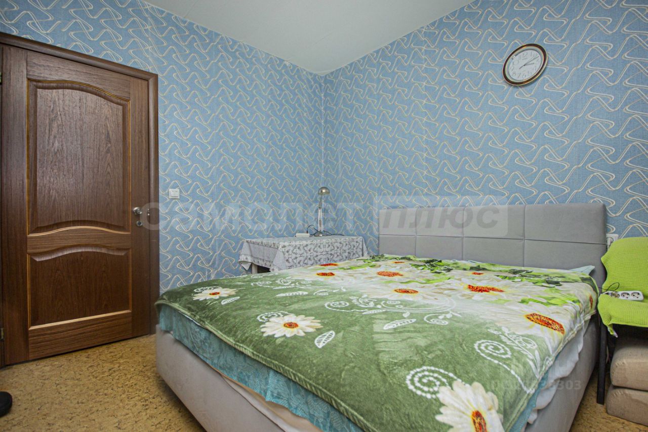 Продажа 3-комн квартиры на вторичном рынке Осенний бульвар, 15