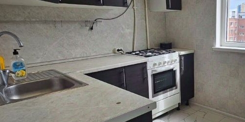 3-комн квартира улица Маршала Захарова, 35К1