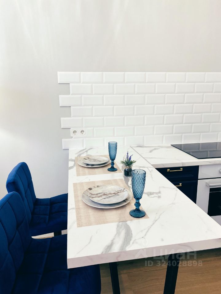 Аренда 2-комн квартиры на вторичном рынке улица Большая Молчановка, 23С2