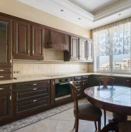 Продажа 5-комн квартиры на вторичном рынке Песочная наб,  д. 40