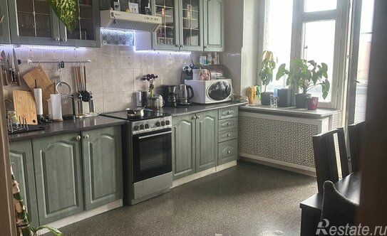 Продажа 3-комн квартиры на вторичном рынке улица Лавочкина,  д. 42