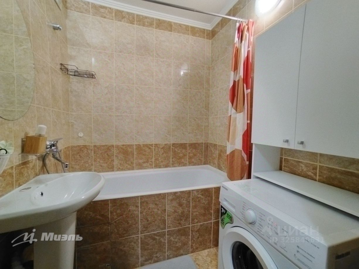 Аренда 1-комн квартиры на вторичном рынке Железнодорожный мкр, Балашиха, улица Струве,  д. 9