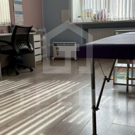 Продажа 3-комн квартиры на вторичном рынке улица Ушинского,  д. 3 к2
