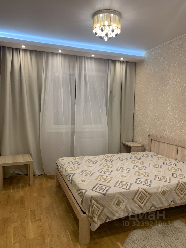 Аренда 2-комн квартиры на вторичном рынке Парашютная улица, 58