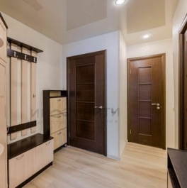 Продажа 2-комн квартиры на вторичном рынке Хуторская 1-я ул,  д. 8 к1