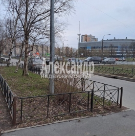 Продажа 1-комн квартиры на вторичном рынке Российский просп.,  д. 3,  к. 1