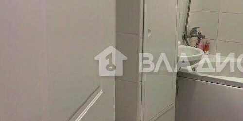 2-комн квартира улица Моисеенко, 7/40