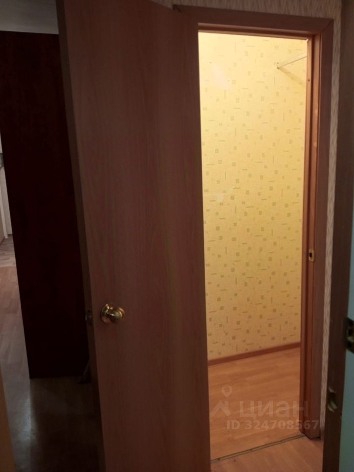 Продажа 3-комн квартиры на вторичном рынке Лобня, улица Чайковского, 25