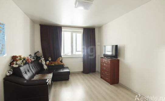 Продажа 2-комн квартиры на вторичном рынке Парашютная улица