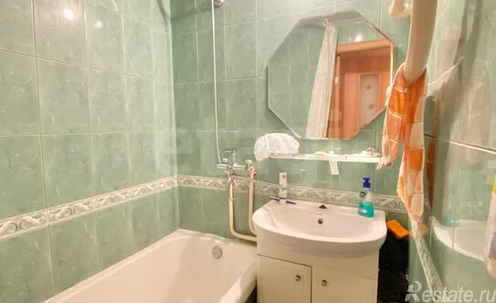 Продажа 2-комн квартиры на вторичном рынке ул Новосибирская,  д. 6,  к. 1