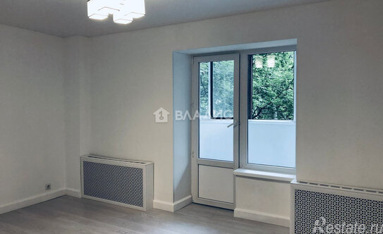 Продажа 3-комн квартиры на вторичном рынке улица Строителей,  д. 9