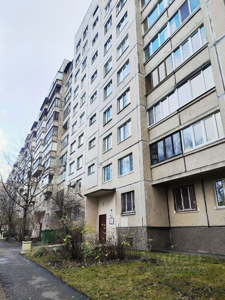 Продажа 2-комн квартиры на вторичном рынке улица Котина, 8К1