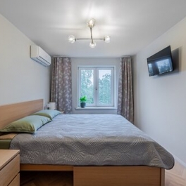 Продажа 2-комн квартиры на вторичном рынке Планерная улица,  д. 26 с1