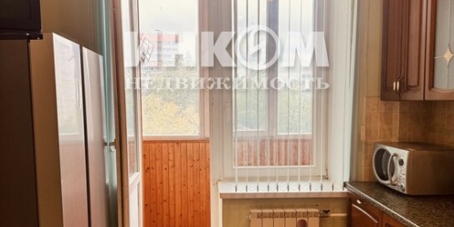 3-комн квартира улица Зои и Александра Космодемьянских,  д. 36