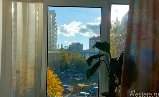 Продажа 3-комн квартиры на вторичном рынке улица Дыбенко,  д. 12 к1