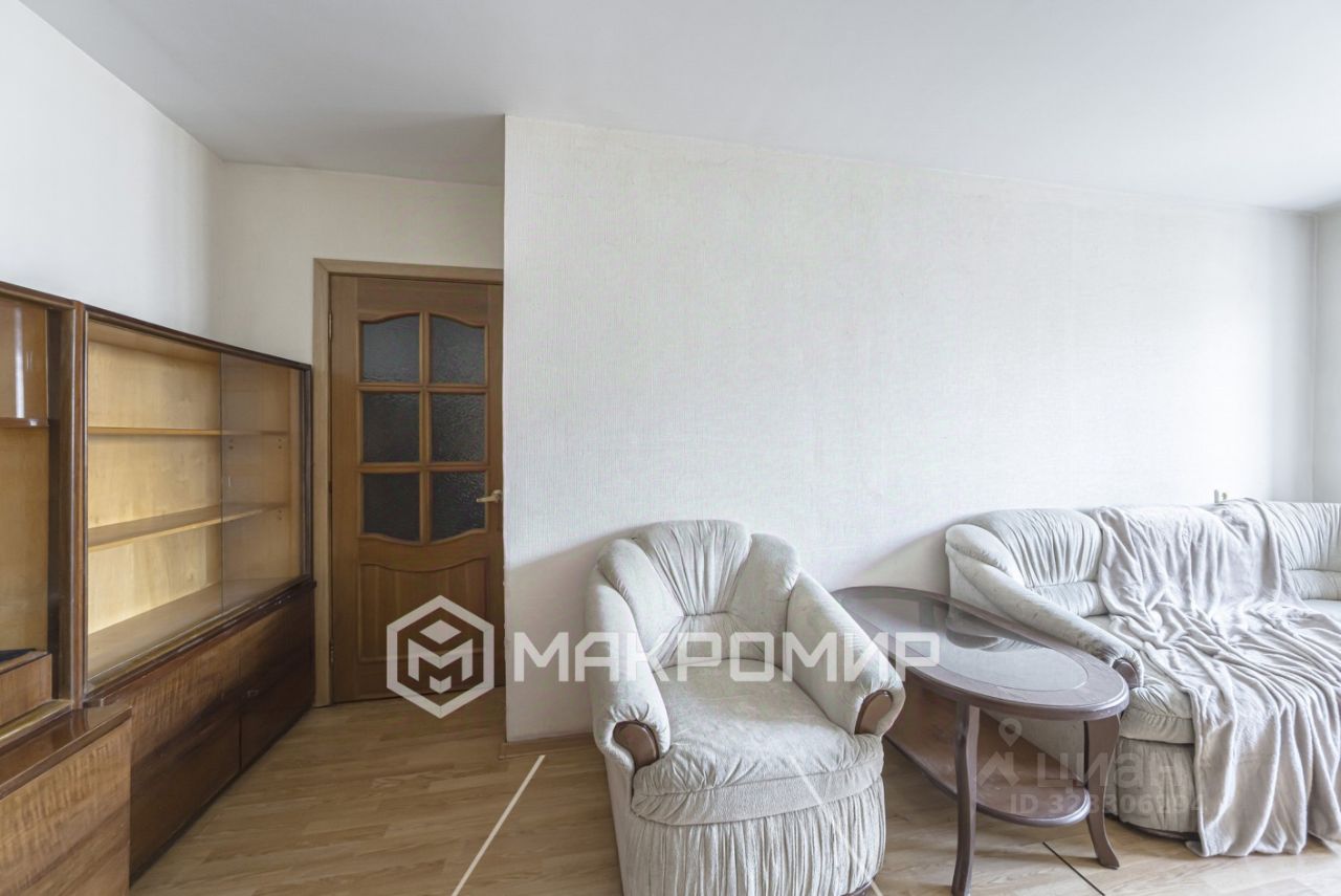 Продажа 3-комн квартиры на вторичном рынке Снайперская улица, 5