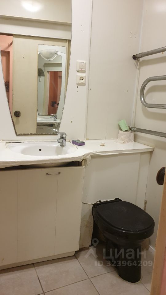 Продажа 1-комн квартиры на вторичном рынке Будапештская улица, 3К2