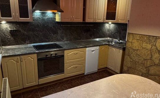 Продажа 3-комн квартиры на вторичном рынке ул Интернациональная,  д. 8