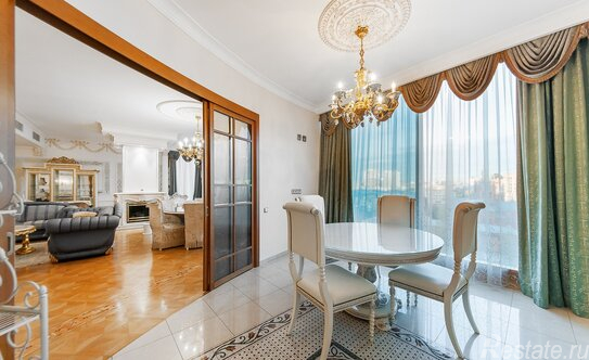 Продажа 4-комн квартиры на вторичном рынке ул Климашкина,  д. 17,  к. 2