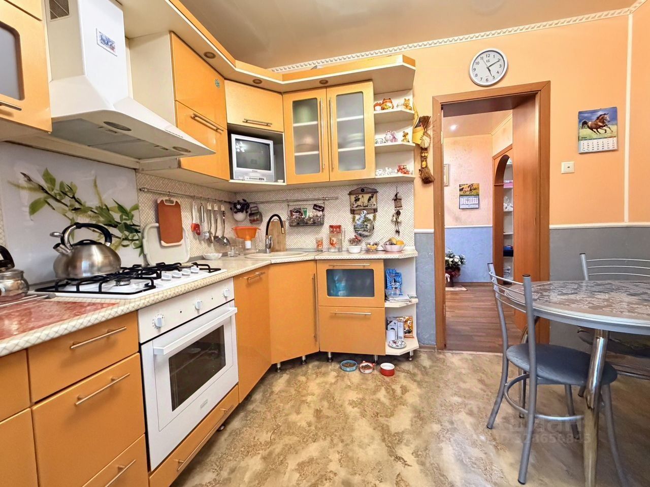 Продажа 2-комн квартиры на вторичном рынке Волхов, Авиационная улица, 32