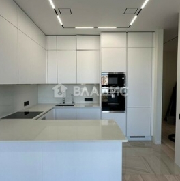 Продажа 3-комн квартиры на вторичном рынке улица Александры Монаховой,  д. 43 к1