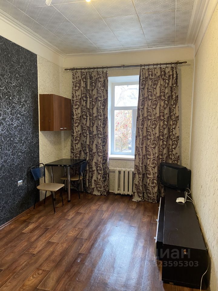 Продажа комнаты 11-я Васильевского острова линия, 24Б