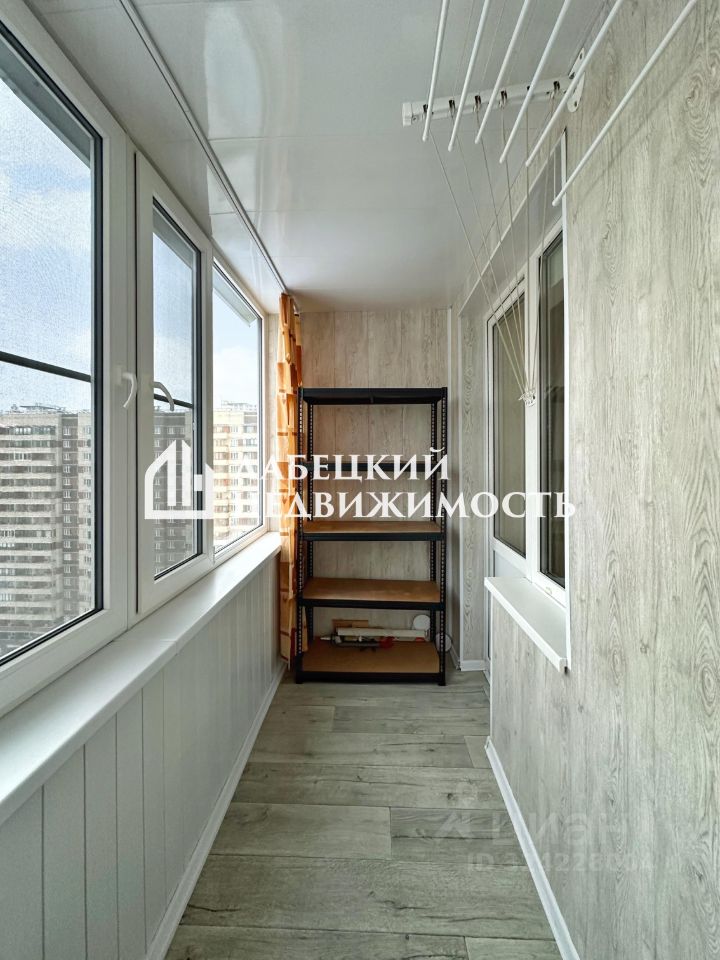 Продажа 1-комн квартиры на вторичном рынке Мурино, улица Шоссе в Лаврики, 70к1