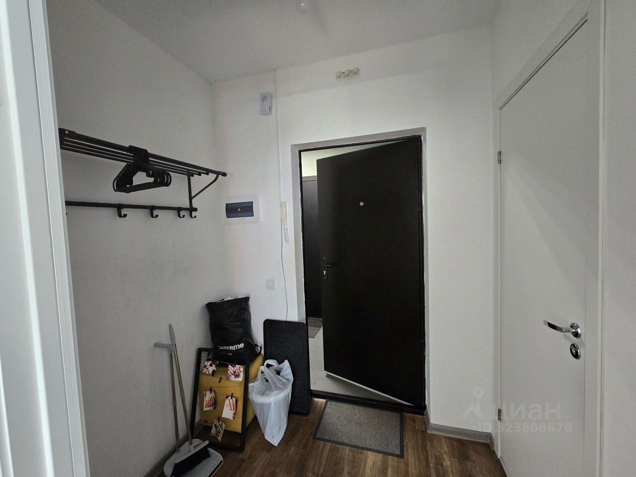 Продажа студии пос. Бугры, бульвар Воронцовский, 5к4