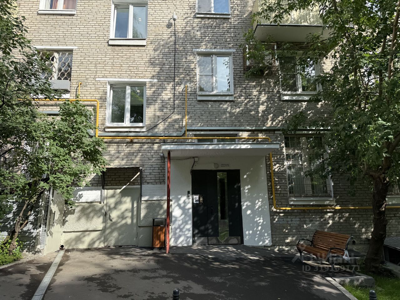 Продажа 2-комн квартиры на вторичном рынке Гончарный проезд, 6С1