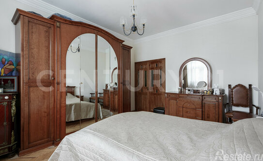 Продажа 3-комн квартиры на вторичном рынке ул Платовская,  д. 4