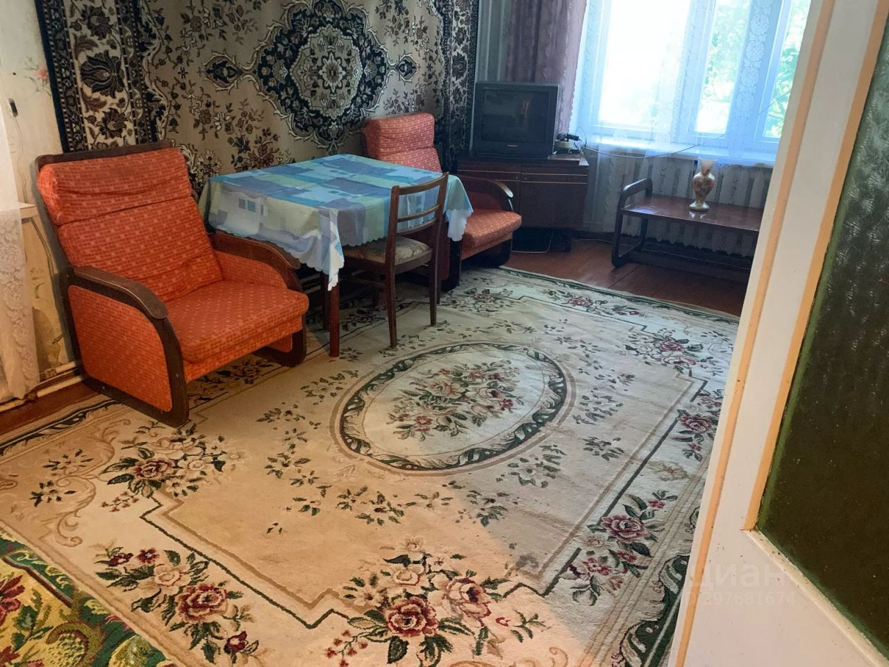 Продажа 3-комн квартиры на вторичном рынке пос. Поляны, 62