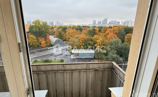 Продажа 2-комн квартиры на вторичном рынке Новощукинская улица