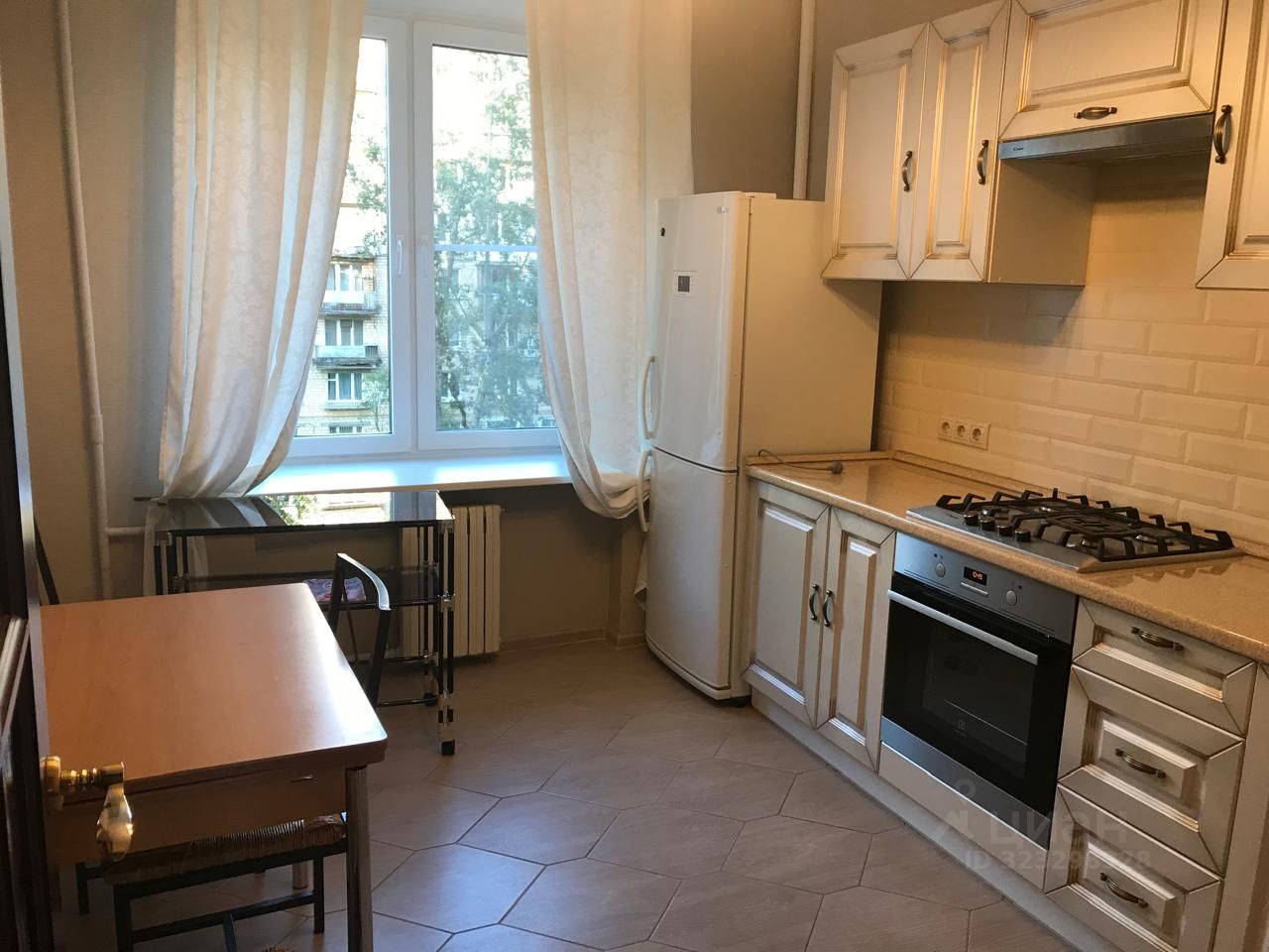 Аренда 3-комн квартиры на вторичном рынке улица 1812 года, 10К1