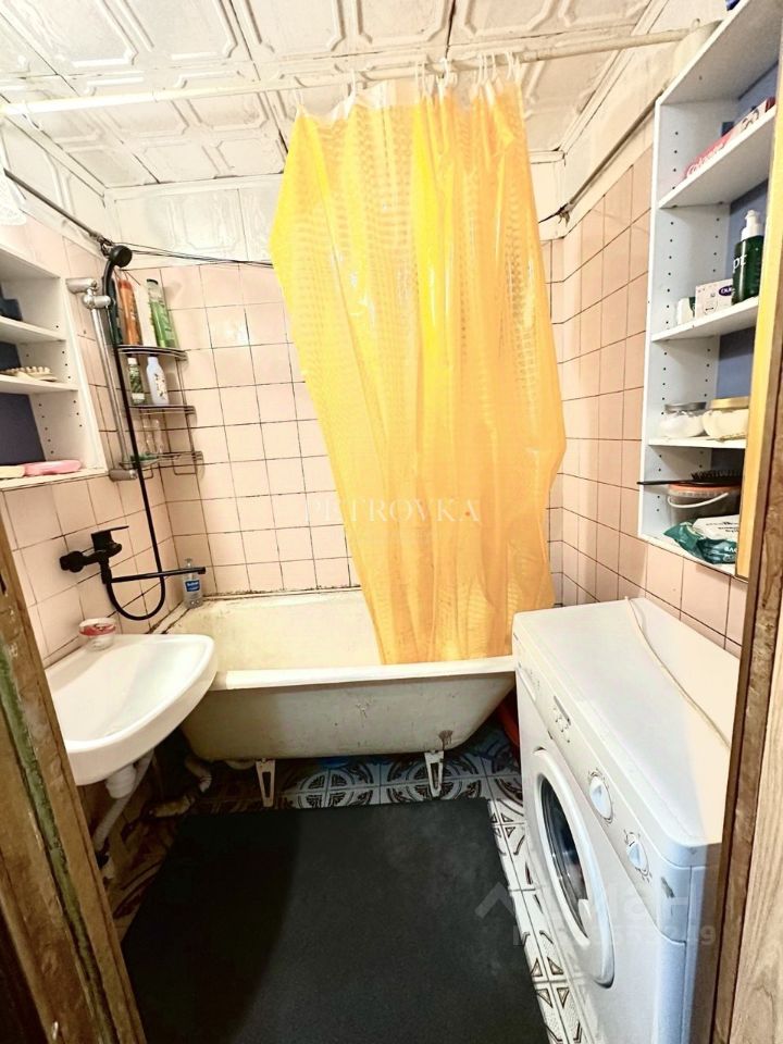 Продажа 1-комн квартиры на вторичном рынке Чехов, улица Гагарина,  д. 120