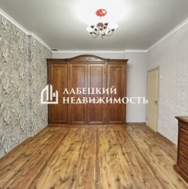 Продажа 3-комн квартиры на вторичном рынке улица Ефремова,  д. 22