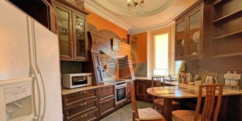 3-комн квартира улица Столетова,  д. 11