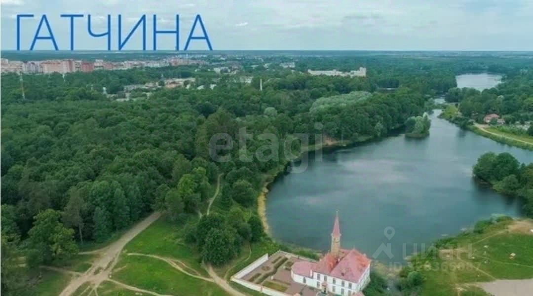 Продажа 2-комн квартиры на вторичном рынке Гатчина, улица Хохлова, 21
