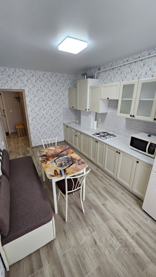 Продажа 2-комн квартиры на вторичном рынке Заречье мкр, 23