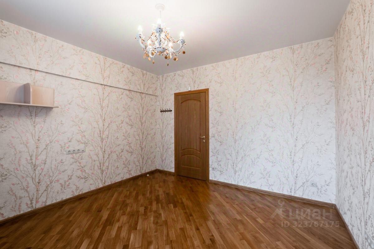 Продажа 4-комн квартиры на вторичном рынке улица Гастелло, 39