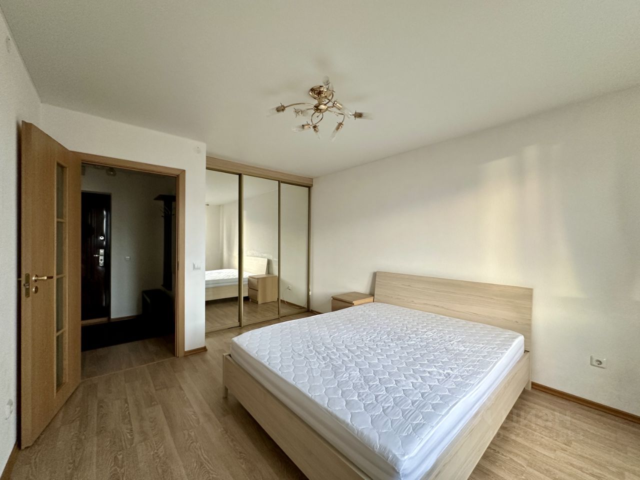 Продажа 1-комн квартиры на вторичном рынке Мебельная улица, 35к2