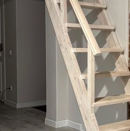 Продажа 5-комн квартиры на вторичном рынке 13-я Васильевского острова линия, 44