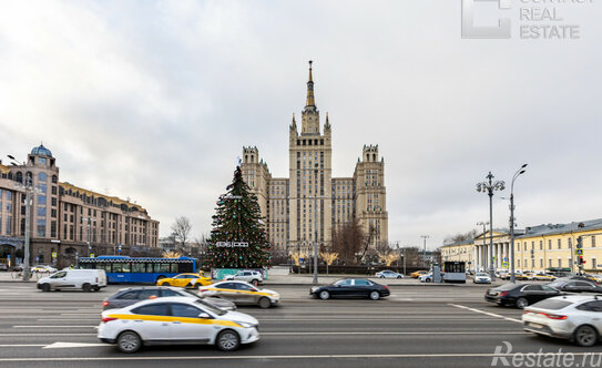 Продажа 4-комн квартиры на вторичном рынке Гранатный пер,  д. 6