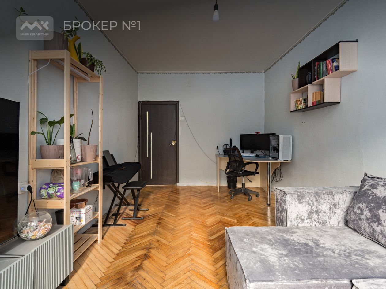 Продажа 3-комн квартиры на вторичном рынке улица Бабушкина, 61