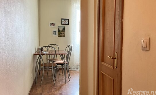 Продажа 1-комн квартиры на вторичном рынке Новоколомяжский пр-кт,  д. 8/10