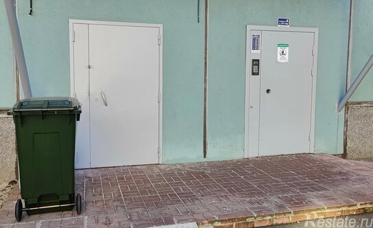 Продажа 3-комн квартиры на вторичном рынке улица Сикейроса,  д. 21 к1